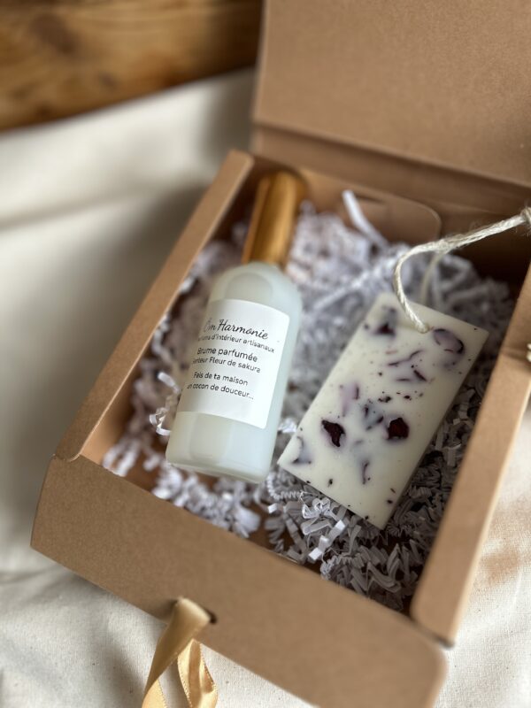 🎁 Coffret Signature-Fleur de Sakura–Brume & Suspension parfumée