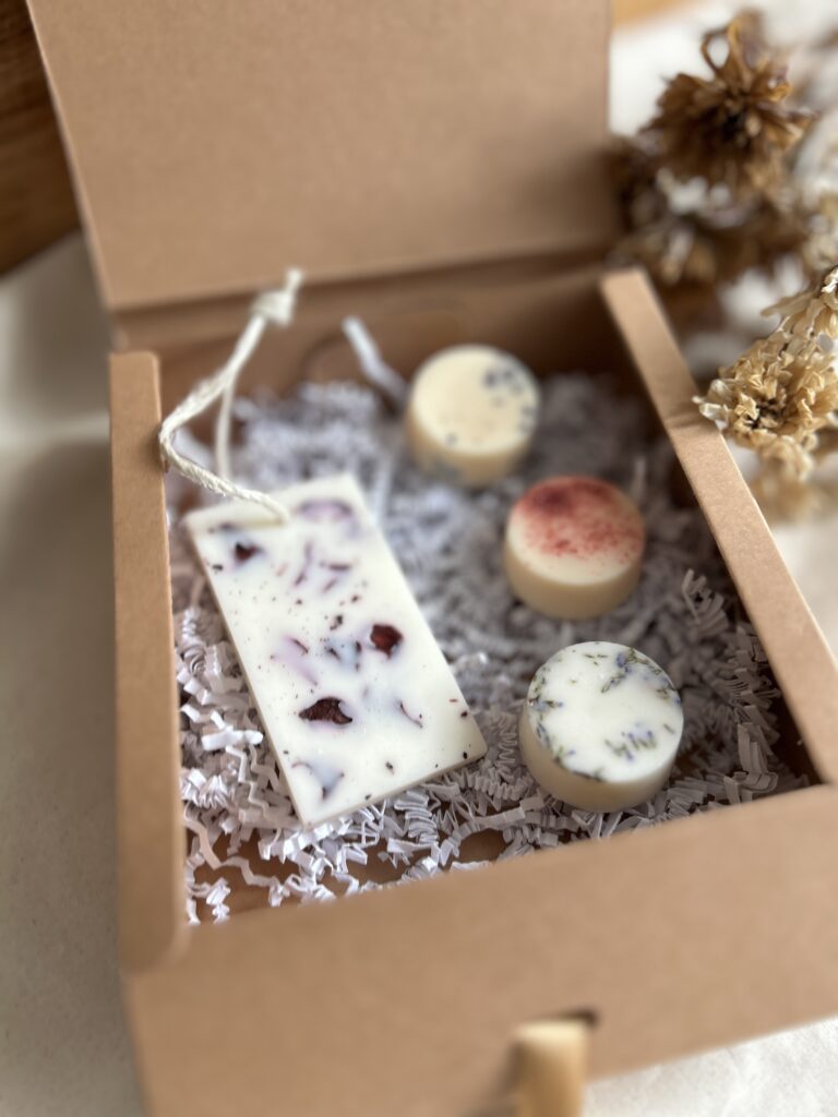 Coffret ambiance Cocooning – 1 Suspension  & 3 fondants parfumés